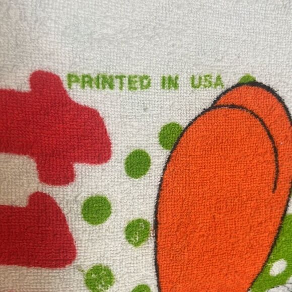 RARE VINTAGE 1966 TWEETY SYLVESTER BEACH TOWEL FRANCO MFG COLLECTABLE 27”x53” - Picture 6 of 11